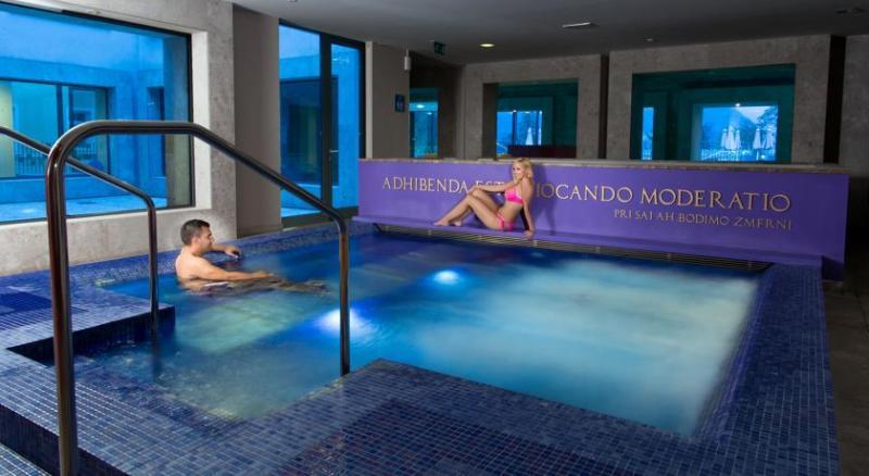 Rimske Terme - Hotel Zdraviliski Dvor 림스키타플레스 외부 사진