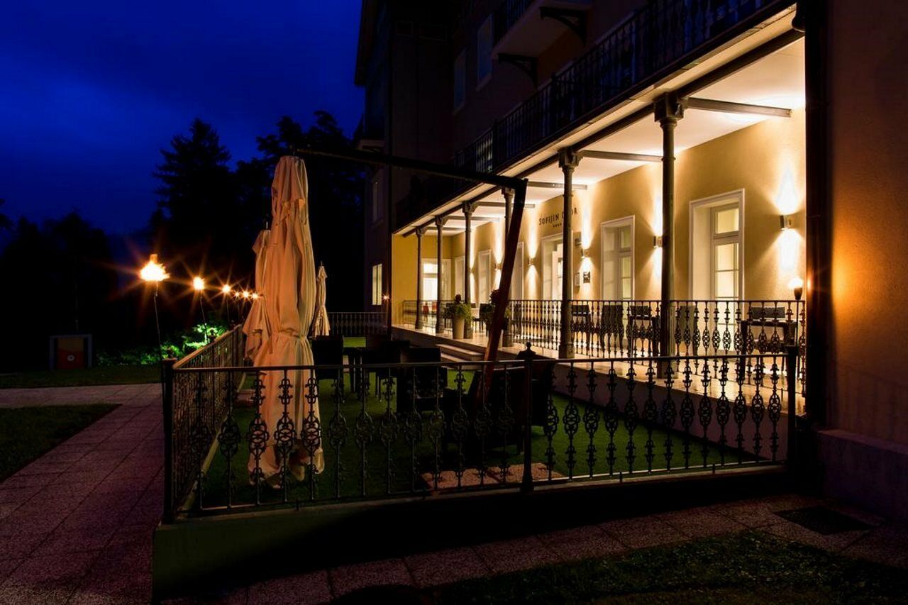 Rimske Terme - Hotel Zdraviliski Dvor 림스키타플레스 외부 사진